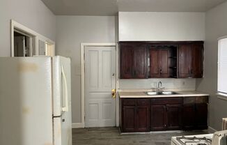 1130 W Washington St.