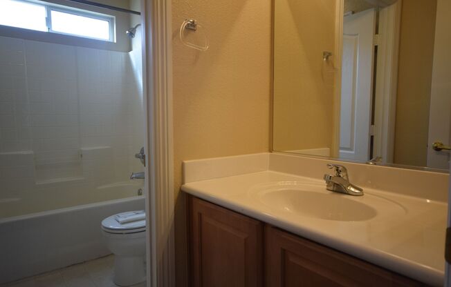 3 beds, 2.5 baths, $2,010