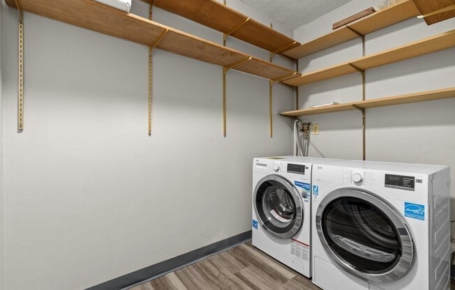 2 beds, 2 baths, 1,060 sqft, $2,600, Unit 32C