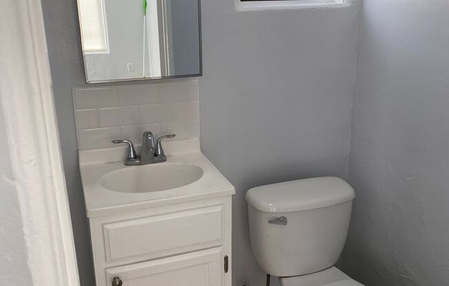 Studio, 1 bath, 170 sqft, $975, Unit A