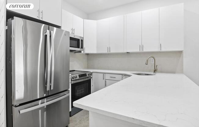 3 beds, 2 baths, $5,495, Unit 3