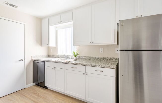 2 beds, 1 bath, 890 sqft, $2,129, Unit 203