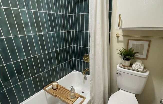 2 beds, 2 baths, 967 sqft, $1,299