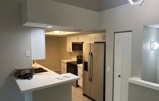 3 beds, 2 baths, $2,500, Unit # 1003