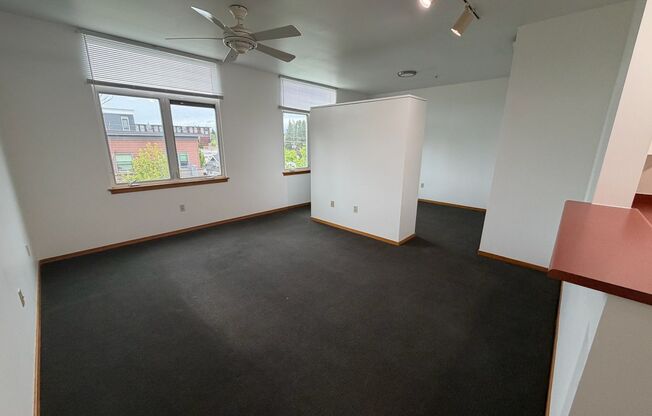 1 bed, 1 bath, 868 sqft, $1,725, Unit 415