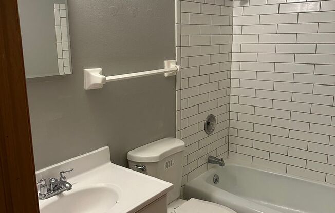 Studio, 1 bath, 350 sqft, $1,025, Unit Unit 103