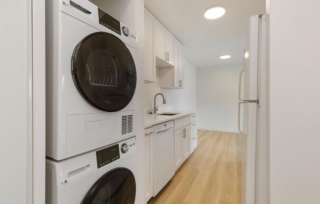 1 bed, 1 bath, 766 sqft, $2,225, Unit 102
