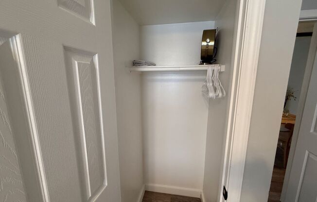 1 bed, 1 bath, 550 sqft, $1,300, Unit 1202