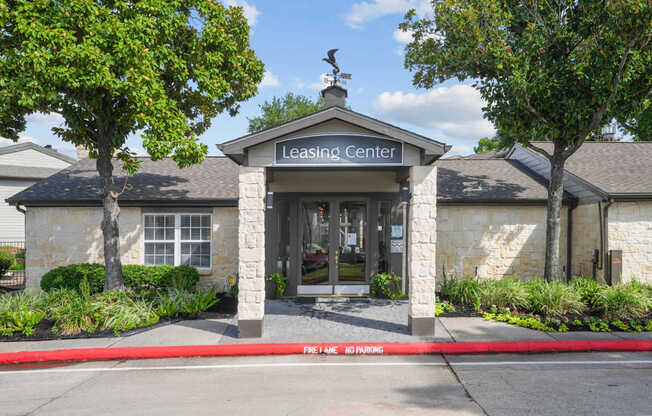 Willow Brook Crossing in Houston, TX Leasing Office