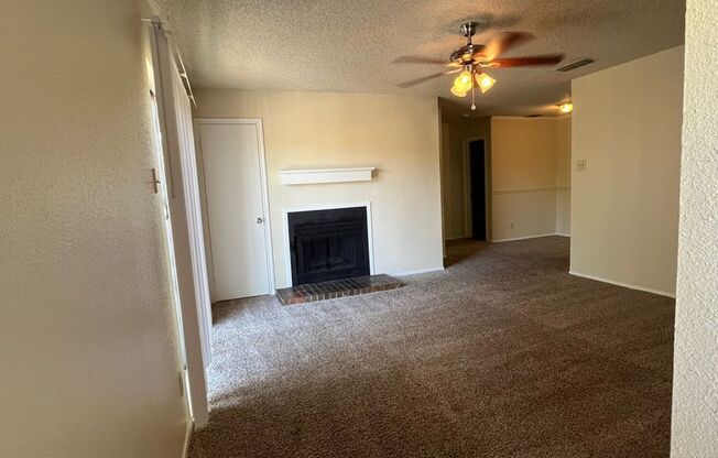 2 beds, 2 baths, 956 sqft, $1,125, Unit 049