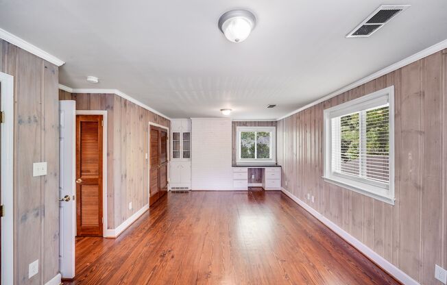 3 beds, 2 baths, 1,613 sqft, $2,900, Unit Unit 1