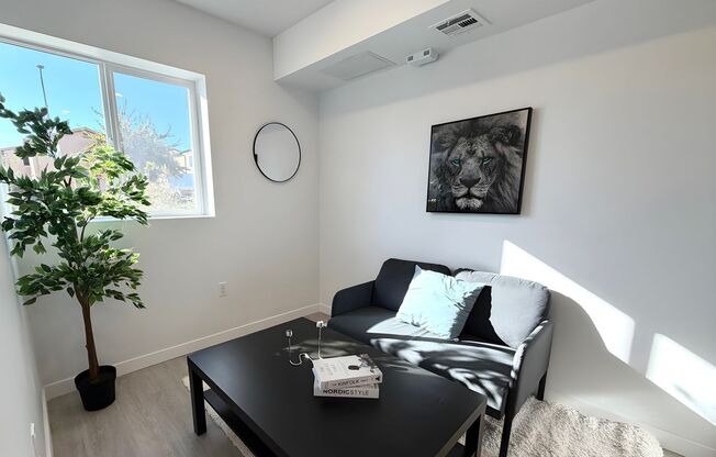 1 bed, 1 bath, 347 sqft, $1,263, Unit 103a