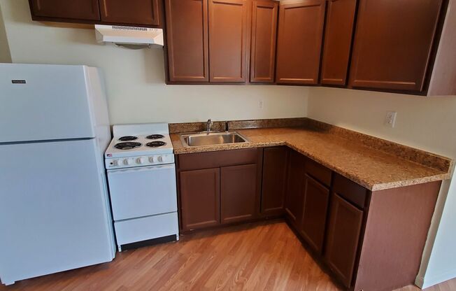 1 bed, 1 bath, 620 sqft, $595, Unit 107