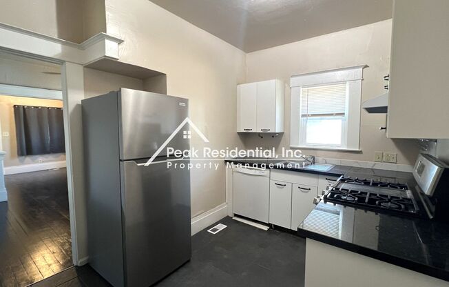 2 beds, 1 bath, $2,195