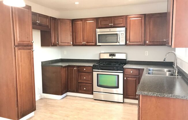 3 beds, 2 baths, 1,100 sqft, $2,995, Unit A