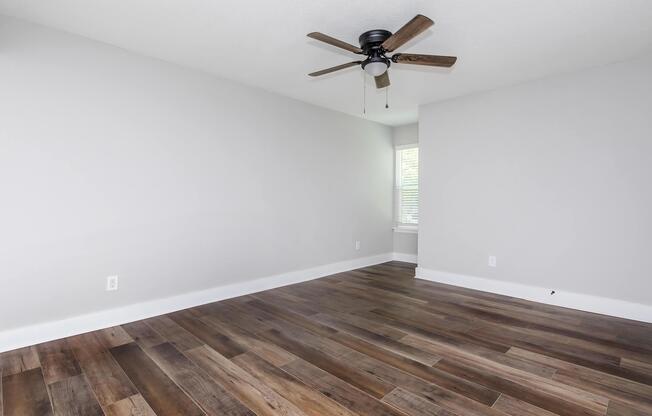 3 beds, 2 baths, 1,210 sqft, $1,729