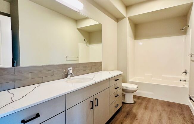 1 bed, 1.5 baths, 959 sqft, $3,150, Unit 4th #411
