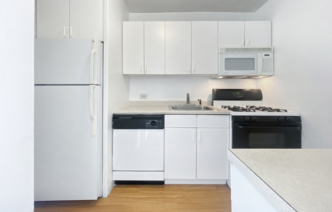 1 bed, 1 bath, 482 sqft, $3,350, Unit 18H