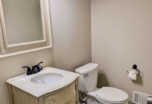 4 beds, 2.5 baths, $3,400