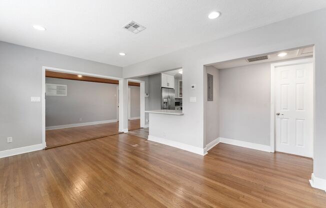 Charming and Updated 2/2 Home in Colonial Acres near Downtown