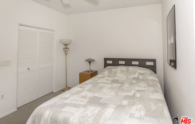 1 bed, 1 bath, 735 sqft, $2,450, Unit 239