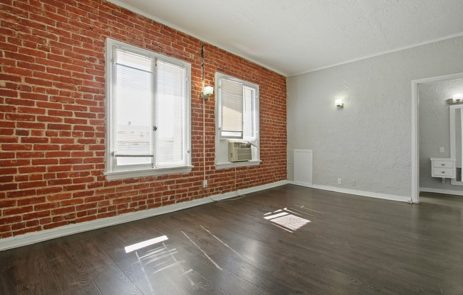 Ancelle Apartments - Studio