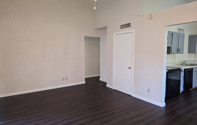 3 beds, 1 bath, $1,625