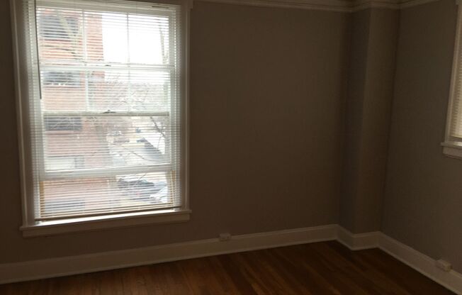 2 beds, 1 bath, 962 sqft, $1,475, Unit 3C