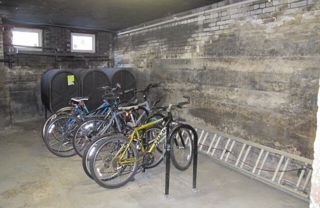 Studio, 1 bath, 450 sqft, $2,195, Unit 18