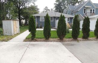 4 beds, 2 baths, $2,100, Unit 1105 22nd Ave SE