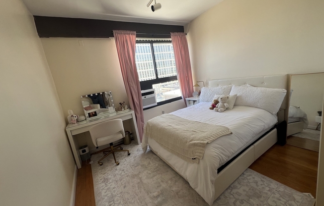 2 beds, 1.5 baths, 645 sqft, $3,775, Unit 617