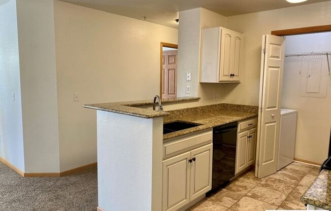 3 beds, 2 baths, $2,175, Unit UNIT C203