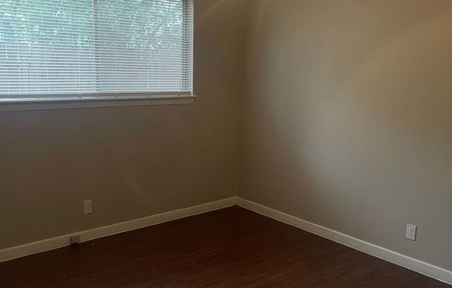 2 beds, 1 bath, 715 sqft, $1,450, Unit 4520-105