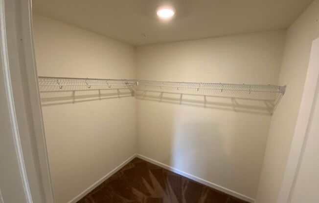 1 bed, 1 bath, 775 sqft, $1,550, Unit Apt 202