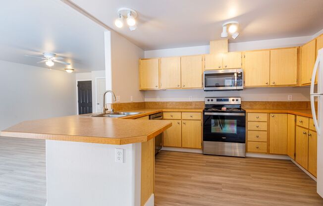 2 beds, 2 baths, 1,004 sqft, $1,625, Unit A3