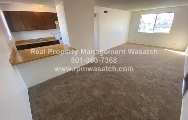 2 beds, 1 bath, 720 sqft, $1,199, Unit # 4