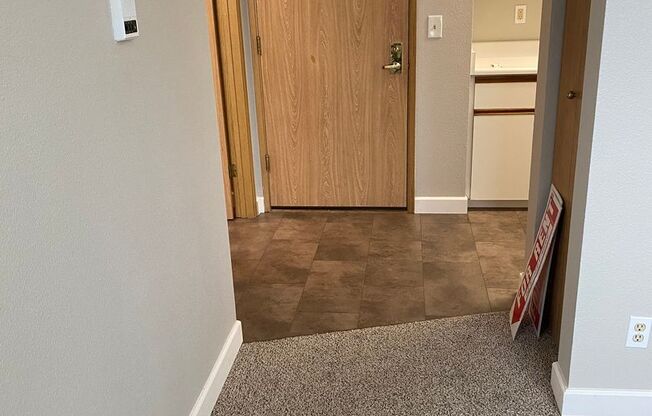 Studio, 1 bath, 441 sqft, $1,295, Unit 405