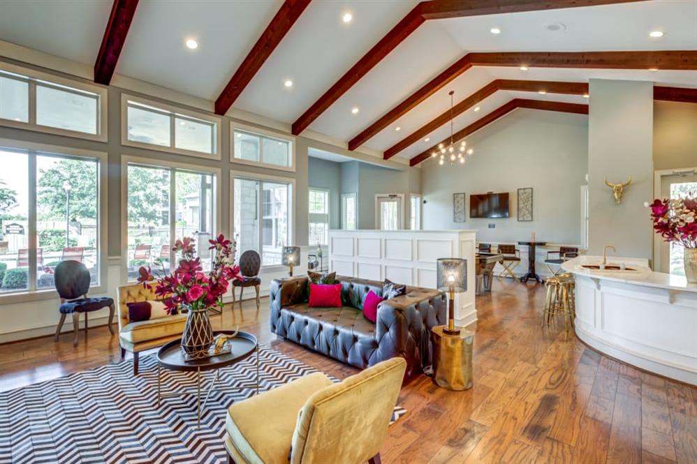 WELCOME TO CLUB AT STONE OAK APARTMENTS IN SAN ANTONIO, TX