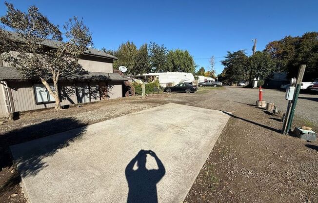 3010 Phyllis St. NE 34