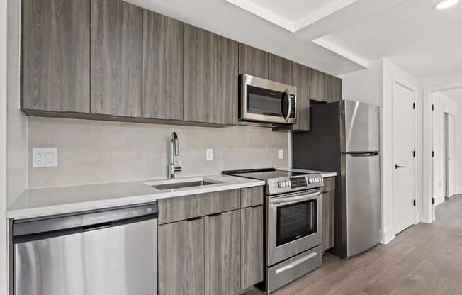 2 beds, 1 bath, 603 sqft, $1,800, Unit 5930-LL4