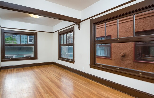 Glenn Apartments