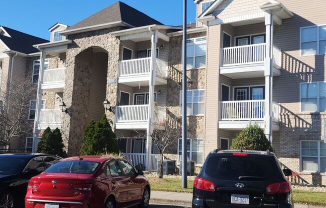 FURNISHED 2 Bedroom, 2 Bath Condo Off of Friendly Ave in Greensboro!