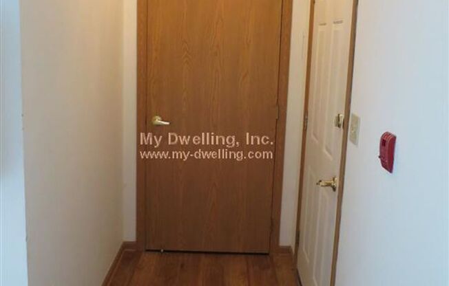 2 beds, 2 baths, $1,300, Unit Apt #1