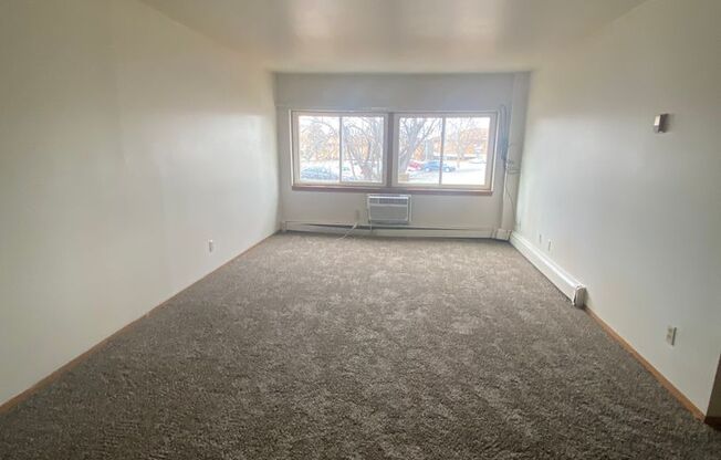 2 beds, 1.5 baths, 963 sqft, $1,299, Unit 5166 B10