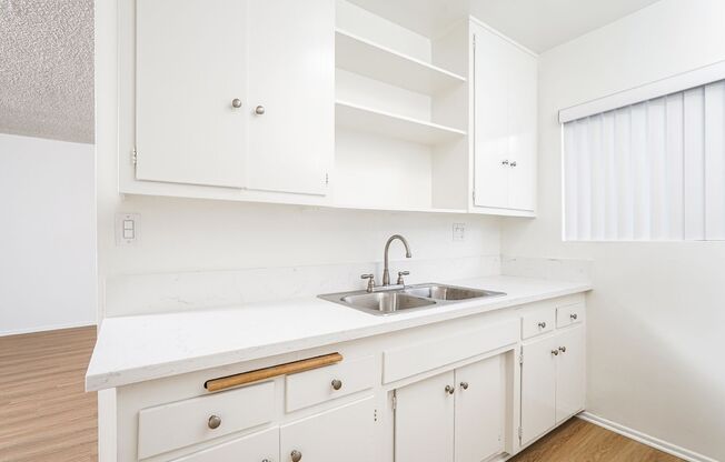 1 bed, 1 bath, $1,945, Unit 7