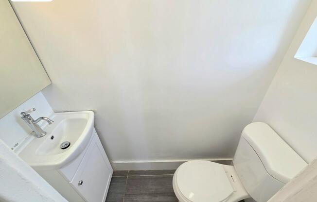 3 beds, 1.5 baths, 1,100 sqft, $4,587, Unit 52A