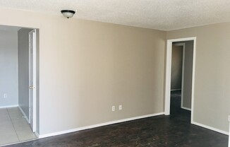 3 beds, 1 bath, $1,100