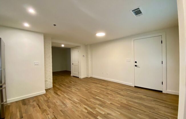 Studio, 1 bath, 450 sqft, $1,500, Unit 005