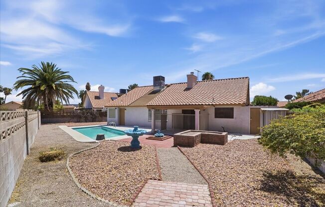 1 story pool home in the North West- 3 bedroom, 2 baths
