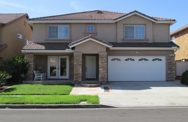 Beautiful 5 Bedroom 4 Bathroom Home in West Irvine